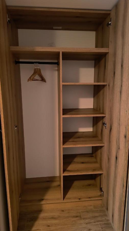 Pokoje Goscinne U Marka Tuszyn Exterior foto